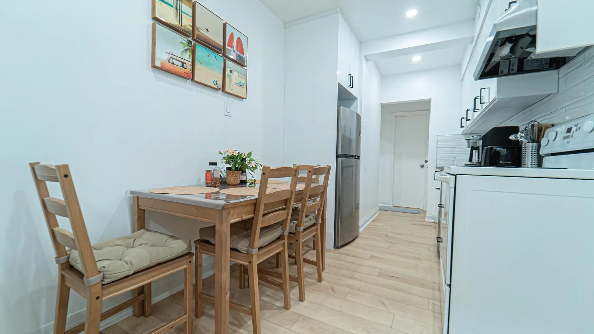 Quiet & Comfortable Double Private Room, Free Parking Toronto 0*,  Canada